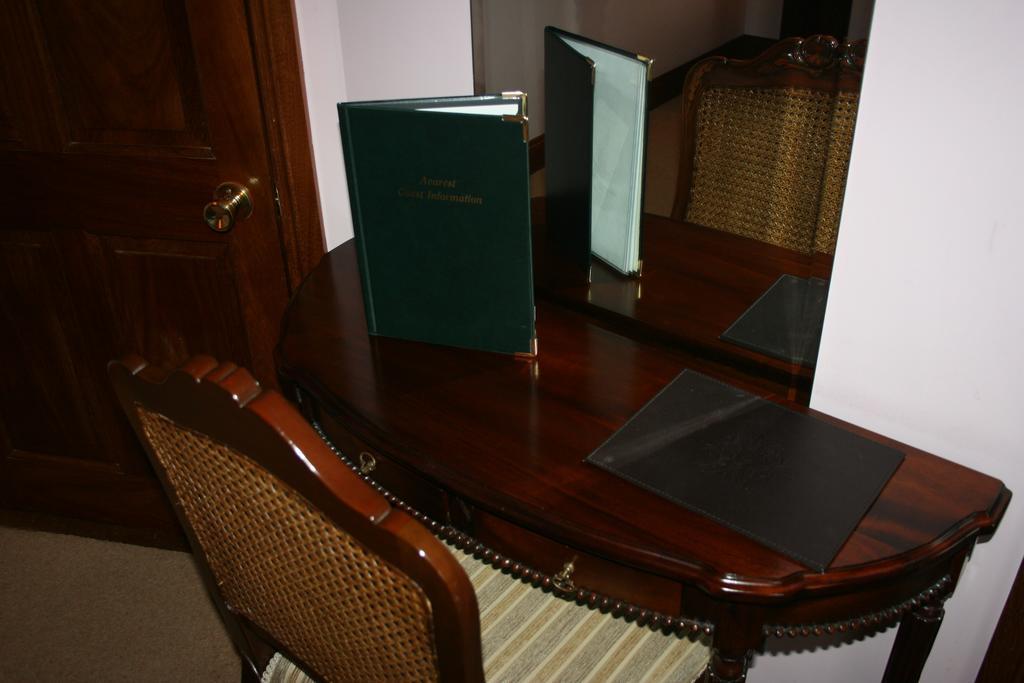 Avarest Bunratty B&B Shannon Bilik gambar